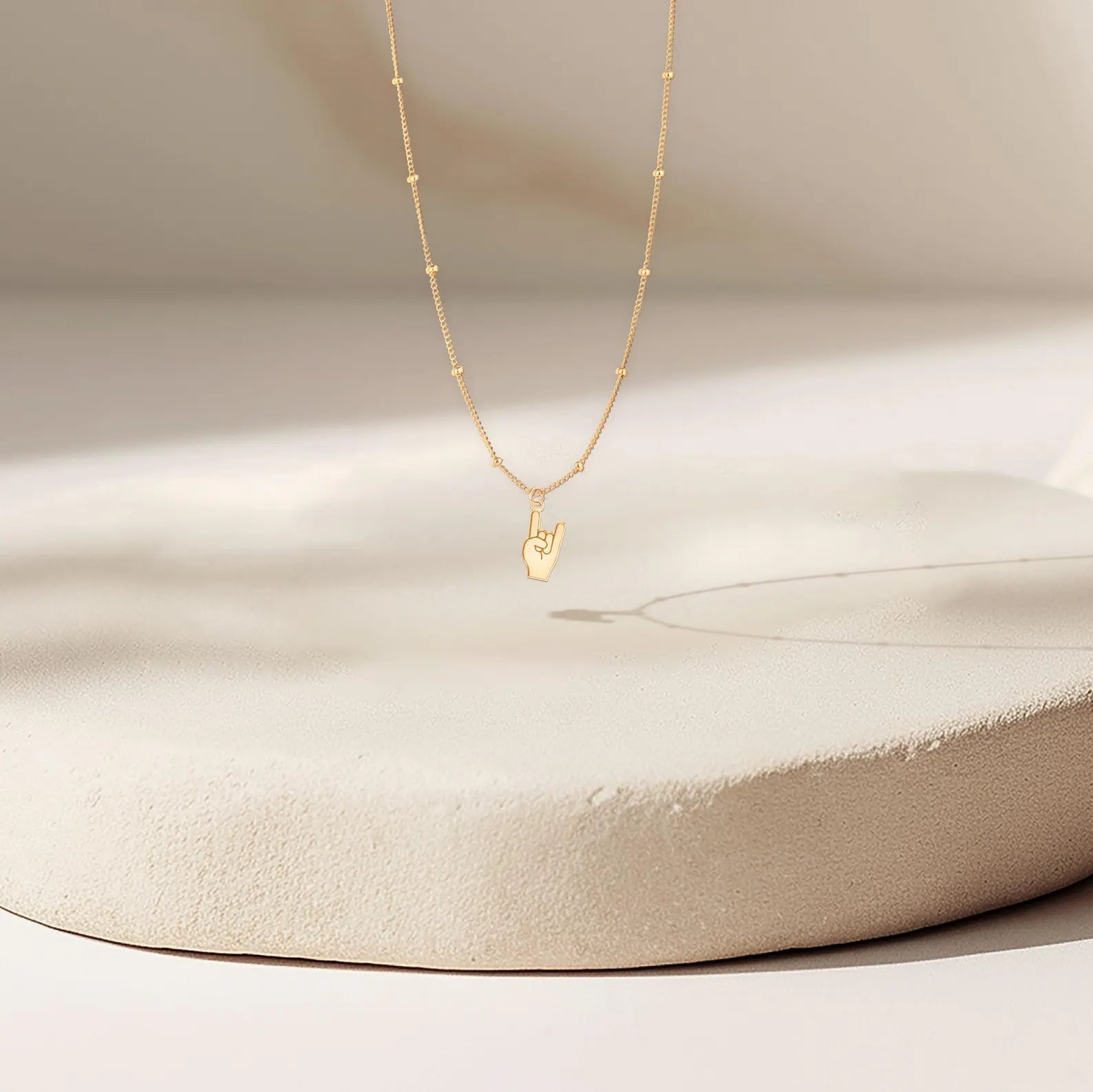 Rock On Hands Beady Chain 925 Sterling Silver Pendant