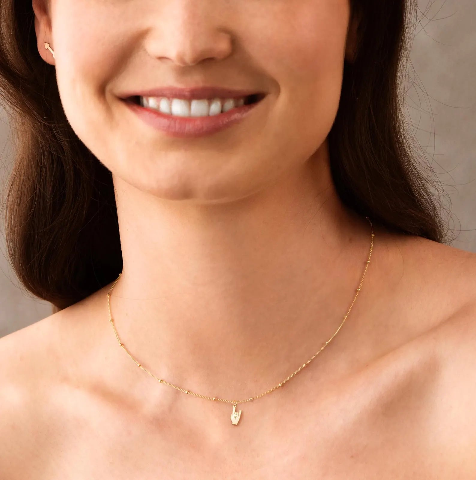 Rock On Hands Beady Chain 925 Sterling Silver Pendant